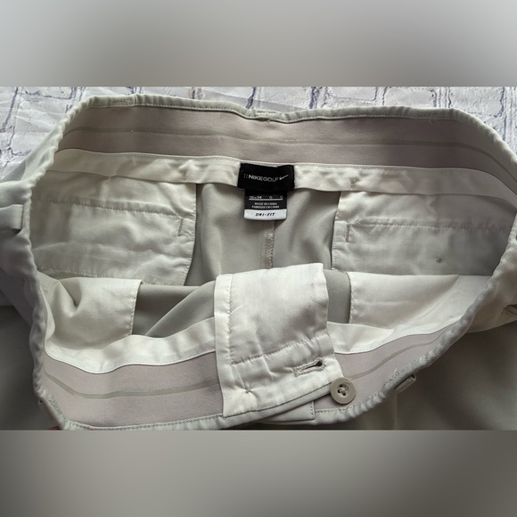 NIKE GOLF men’s size 36x34 beige pants - Picture 9 of 9